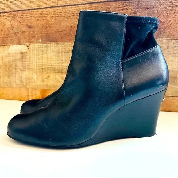 Micheal Kors Leather Wedged Ankle Boots - Picture 1 of 7